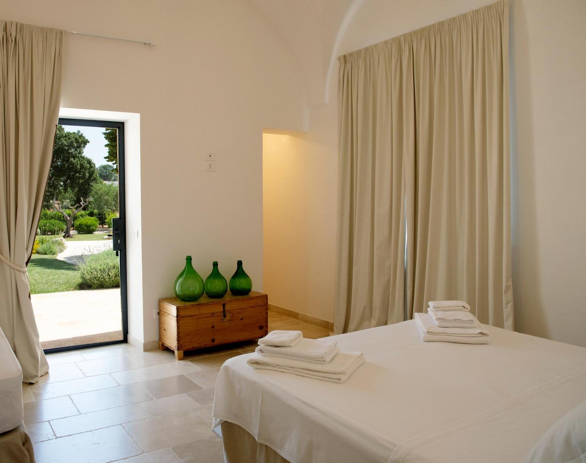 Trulli Di Mezza Villa Cisternino Luaran gambar