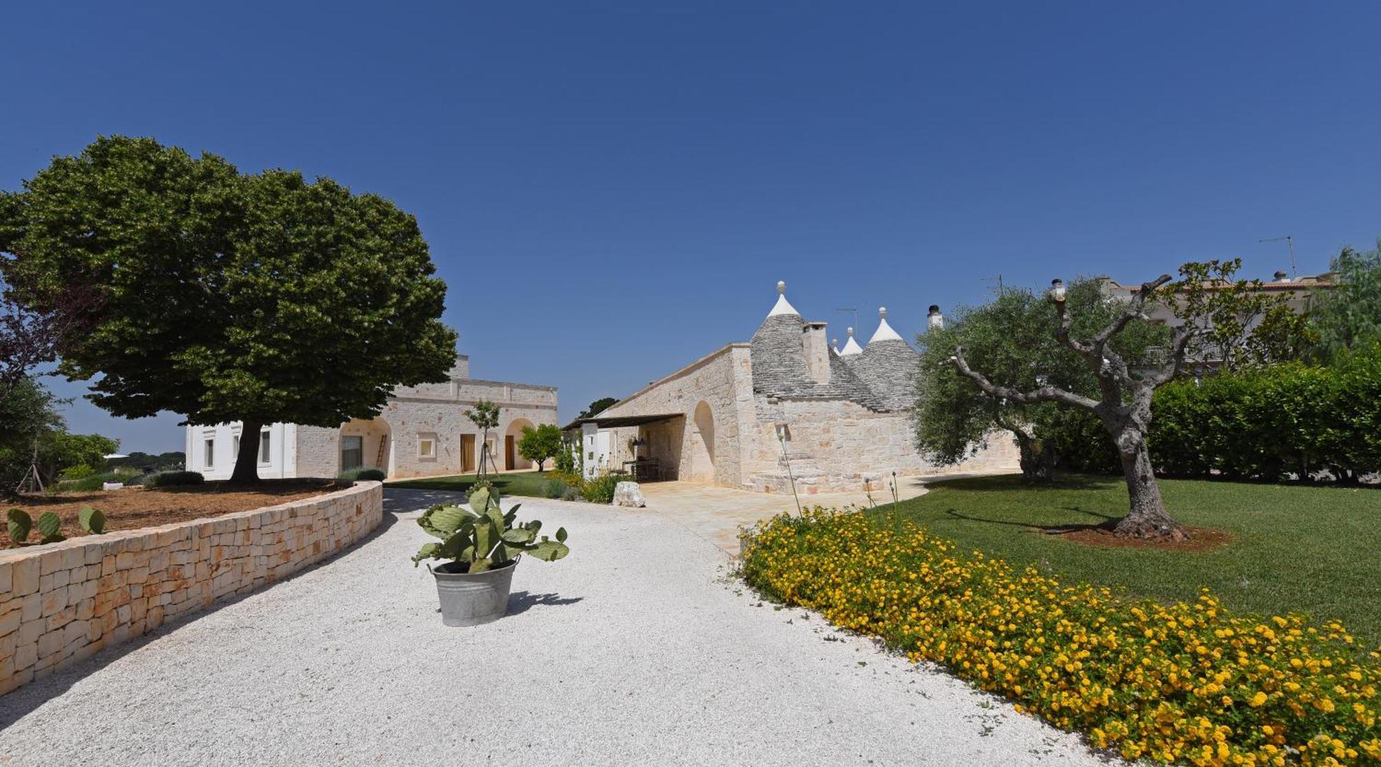 Trulli Di Mezza Villa Cisternino Luaran gambar